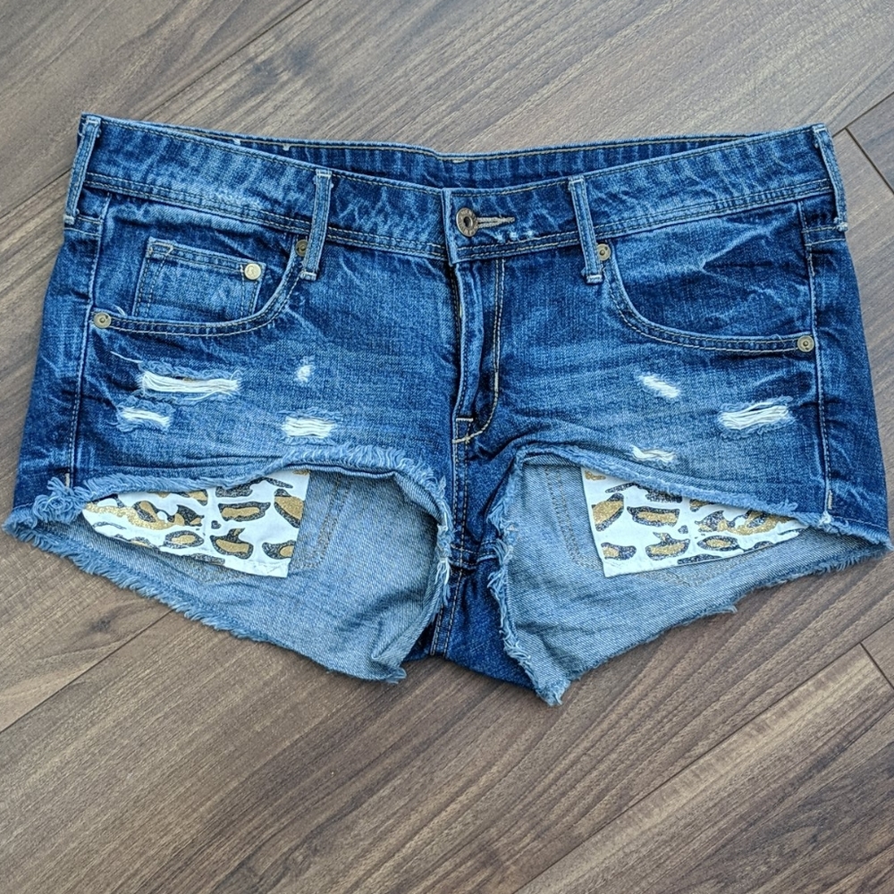 5/$45 Gold Sparkly Cheetah Print Jean Shorts